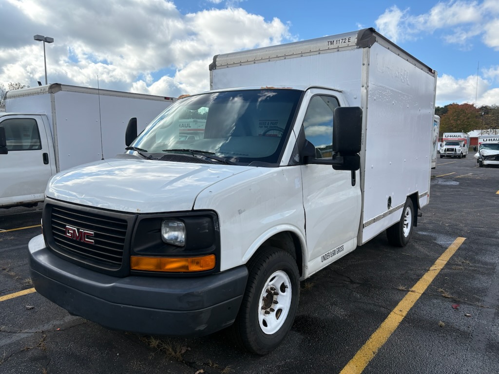 Used 2013 10 ' Box Truck for sale