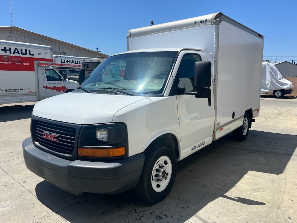 Used 2013 10 ' Box Truck for sale
