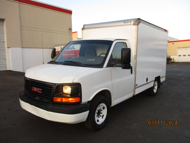 Used 2011 10 ' Box Truck for sale