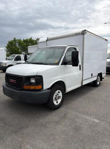Used 2011 10 ' Box Truck for sale