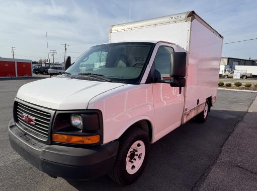 Used 2013 10 ' Box Truck for sale