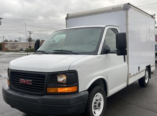 Used 2013 10 ' Box Truck for sale