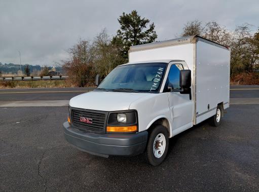 Used 2011 10 ' Box Truck for sale
