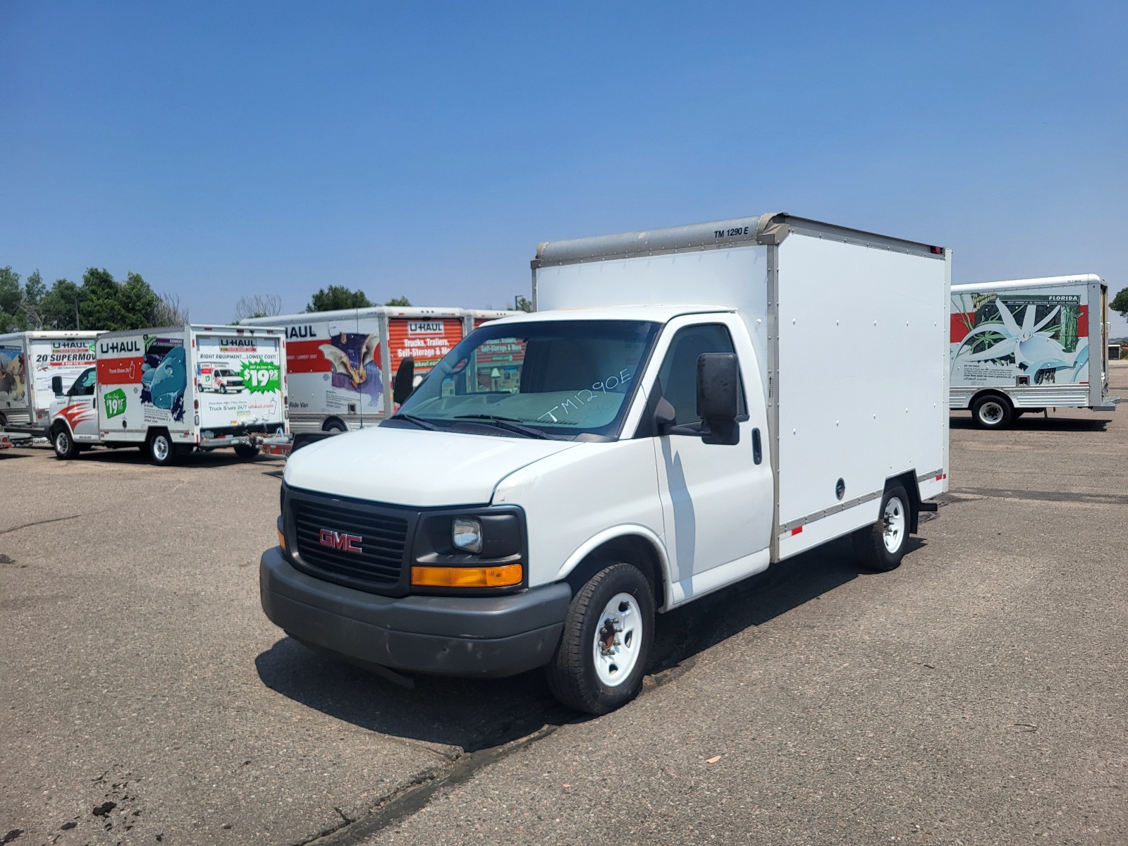 Used 2013 10 ' Box Truck for sale
