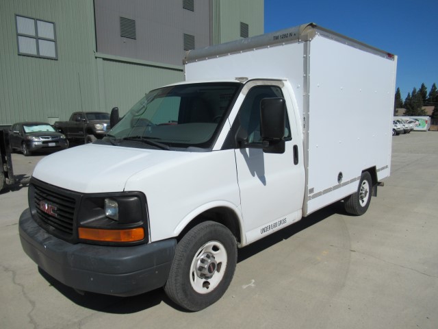 Used 2011 10 ' Box Truck for sale
