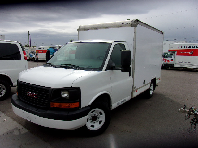 Used 2013 10 ' Box Truck for sale