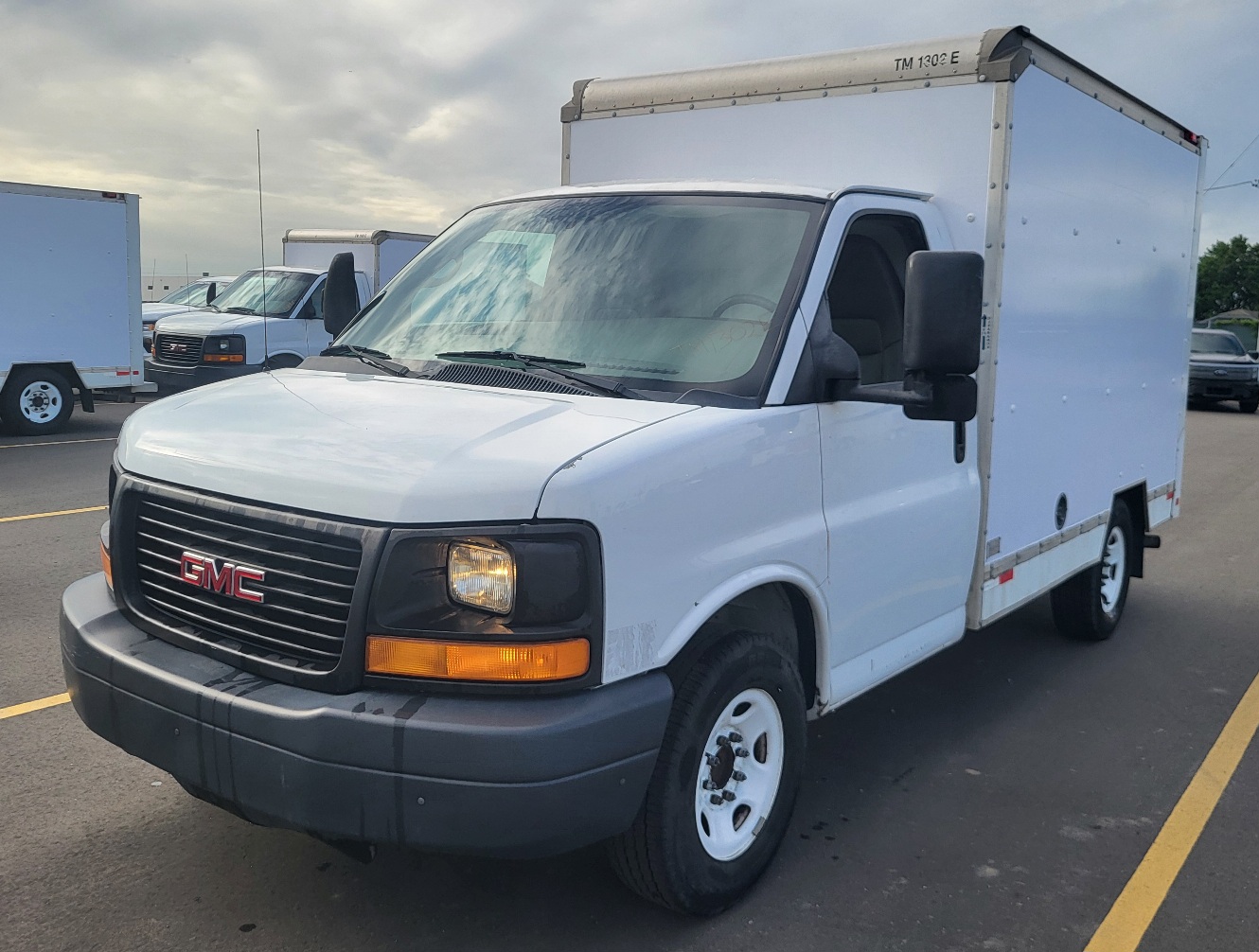 Used 2013 10 ' Box Truck for sale