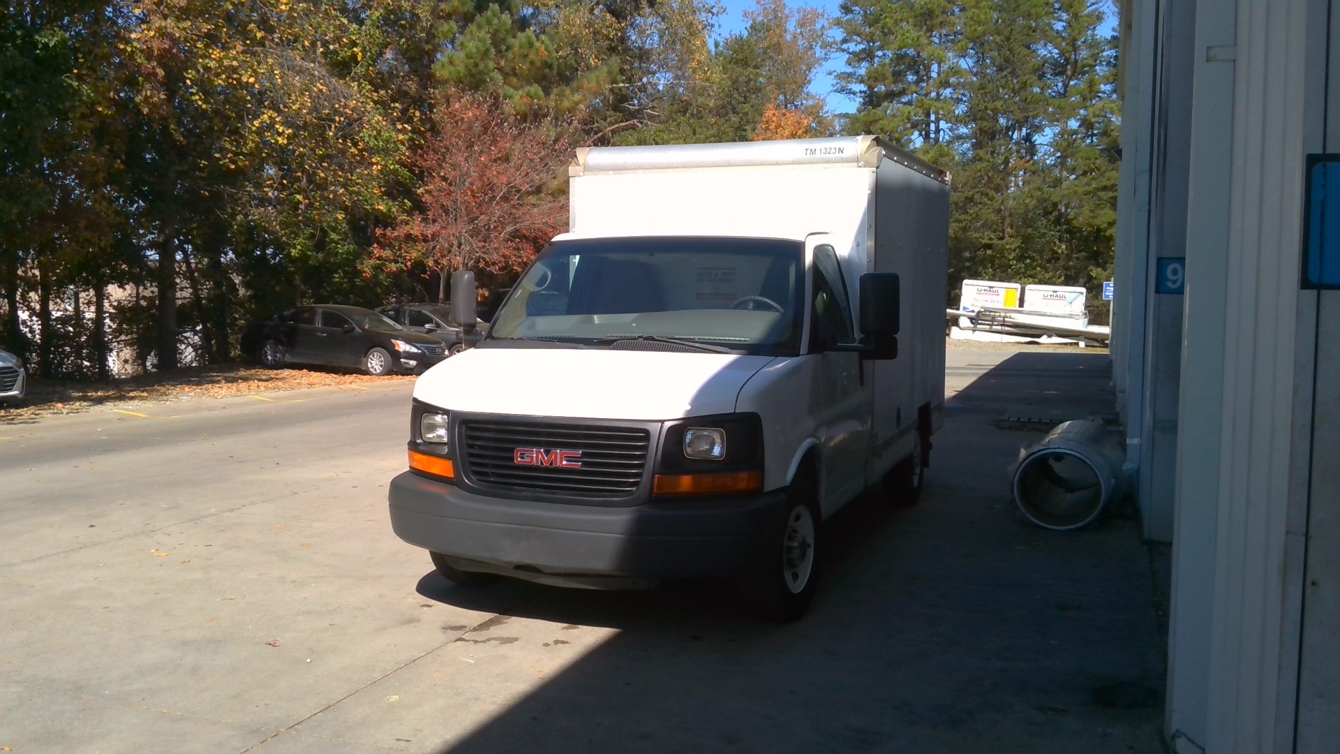 Used 2011 10 ' Box Truck for sale