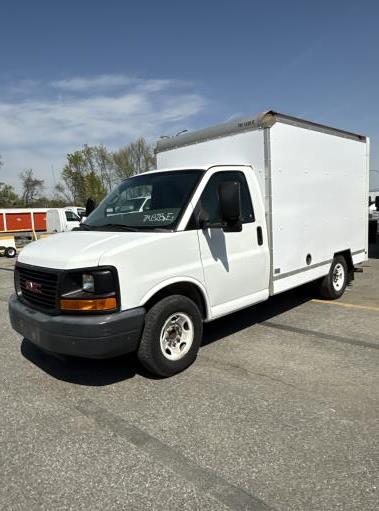 Used 2013 10 ' Box Truck for sale