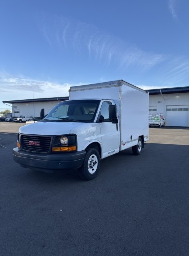 Used 2012 10 ' Box Truck for sale