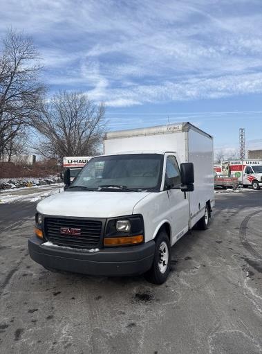 Used 2013 10 ' Box Truck for sale