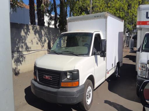 Used 2013 10 ' Box Truck for sale