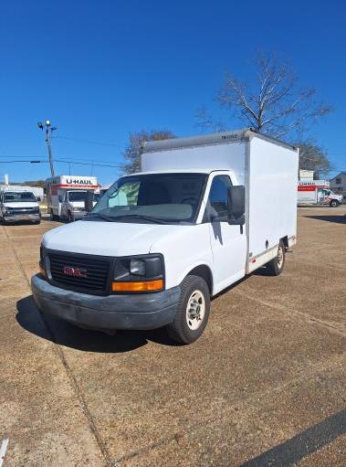 Used 2013 10 ' Box Truck for sale