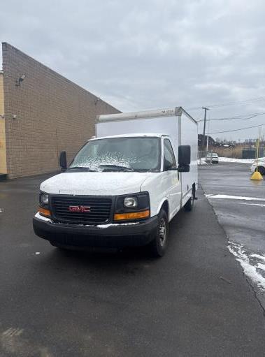 Used 2011 10 ' Box Truck for sale