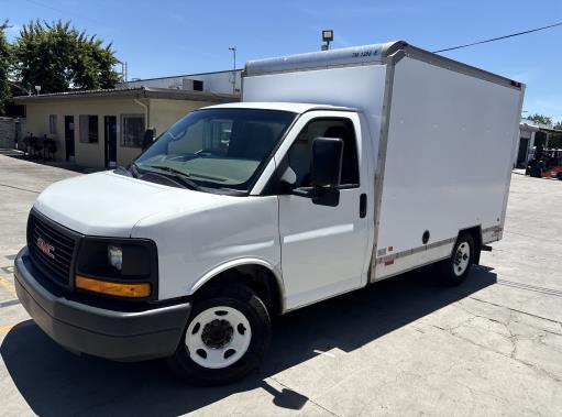 Used 2013 10 ' Box Truck for sale