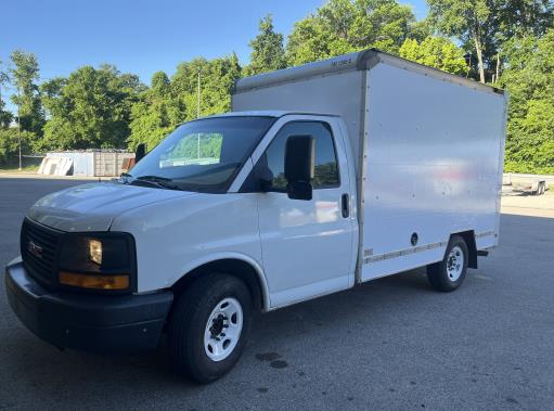Used 2013 10 ' Box Truck for sale