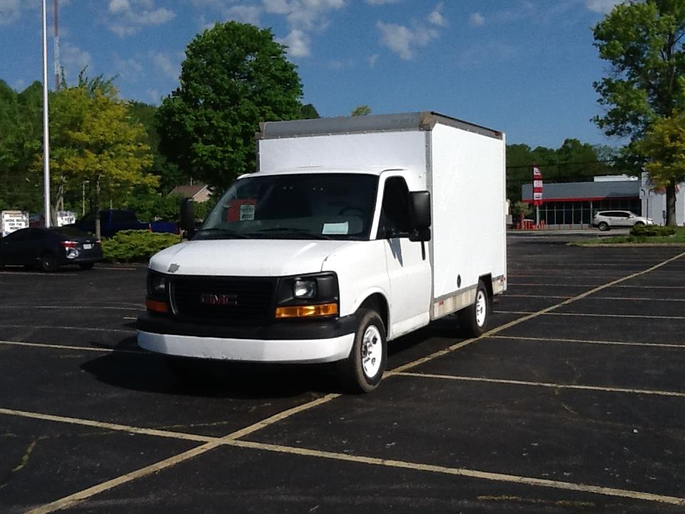 Used 2013 10 ' Box Truck for sale