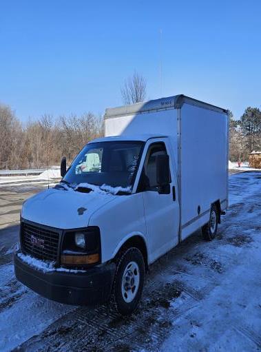 Used 2013 10 ' Box Truck for sale