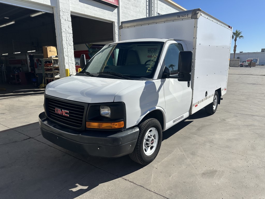 Used 2013 10 ' Box Truck for sale