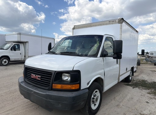 Used 2011 10 ' Box Truck for sale