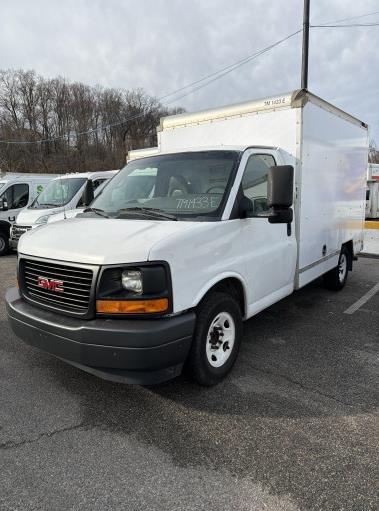 Used 2013 10 ' Box Truck for sale