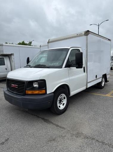 Used 2011 10 ' Box Truck for sale