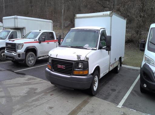 Used 2011 10 ' Box Truck for sale