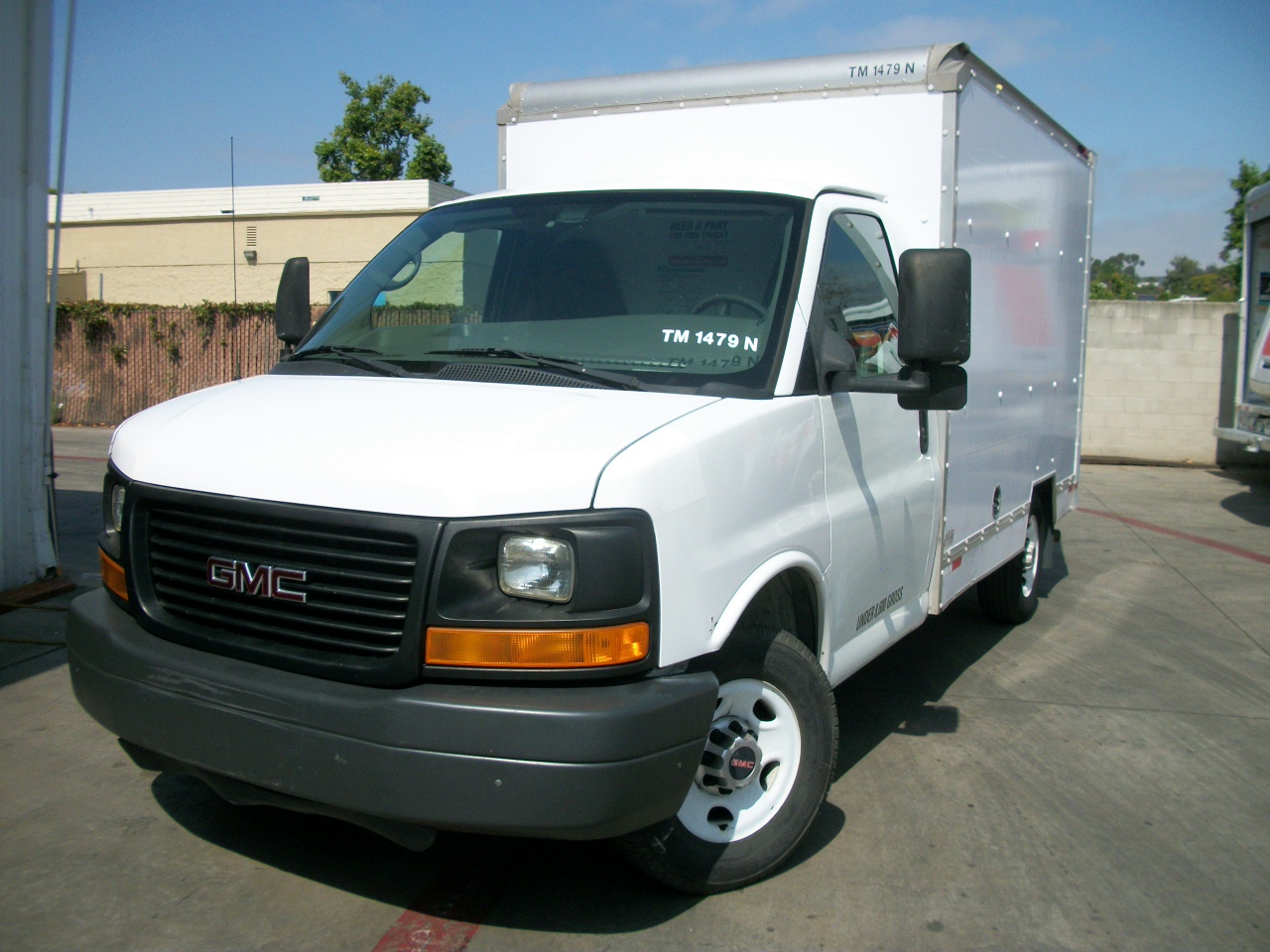 Used 2011 10 ' Box Truck for sale