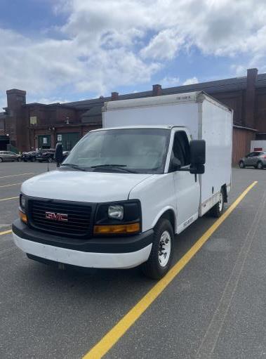 Used 2011 10 ' Box Truck for sale