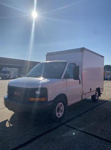 Used 2011 10 ' Box Truck for sale