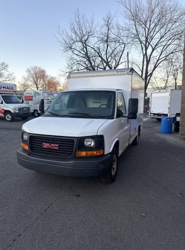 Used 2011 10 ' Box Truck for sale