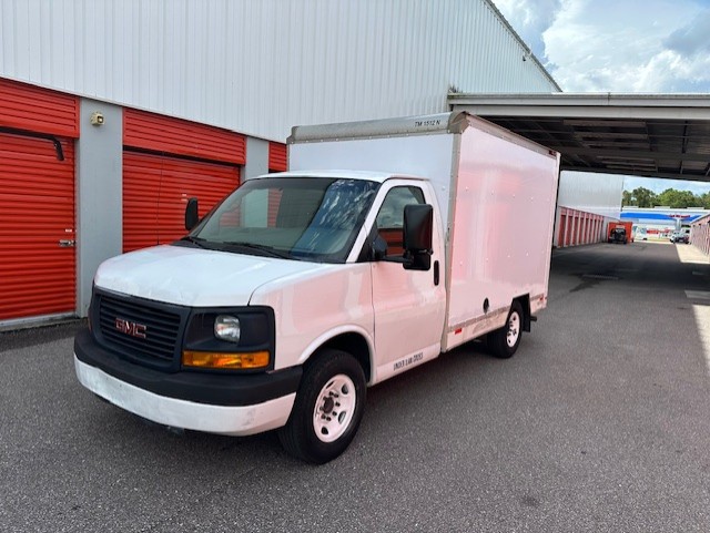 Used 2011 10 ' Box Truck for sale