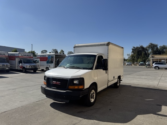 Used 2013 10 ' Box Truck for sale