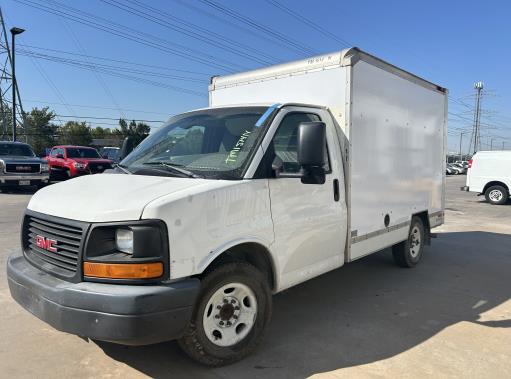 Used 2011 10 ' Box Truck for sale