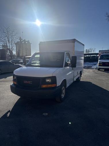 Used 2013 10 ' Box Truck for sale