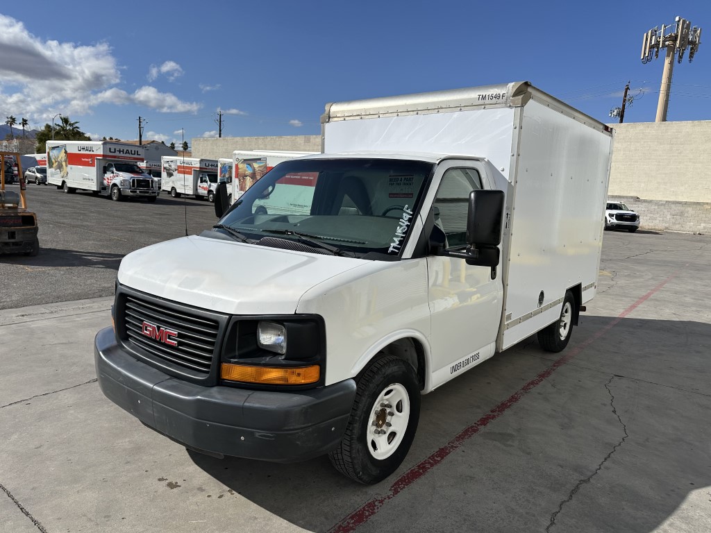 Camión con caja de 201210 ft usado a la venta
