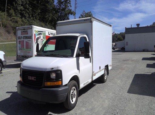 Used 2011 10 ' Box Truck for sale
