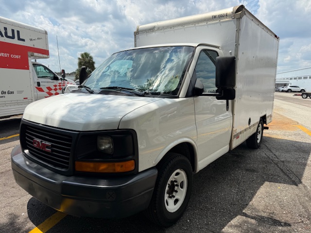 Used 2013 10 ' Box Truck for sale