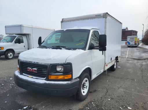 Used 2013 10 ' Box Truck for sale