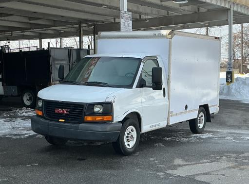Used 2011 10 ' Box Truck for sale