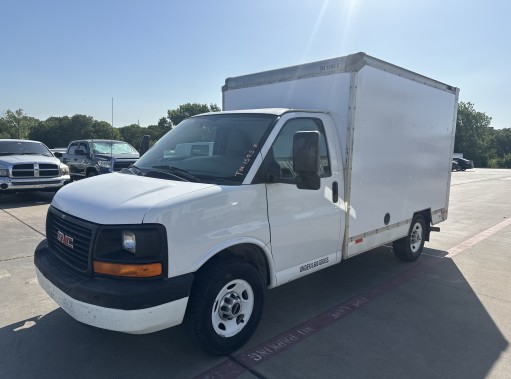 Used 2013 10 ' Box Truck for sale