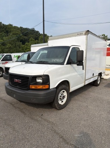 Used 2013 10 ' Box Truck for sale