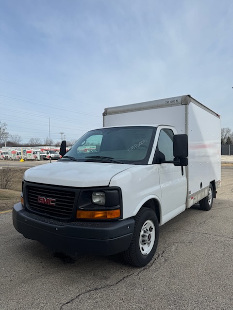 Used 2011 10 ' Box Truck for sale