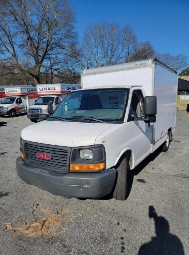 Used 2011 10 ' Box Truck for sale