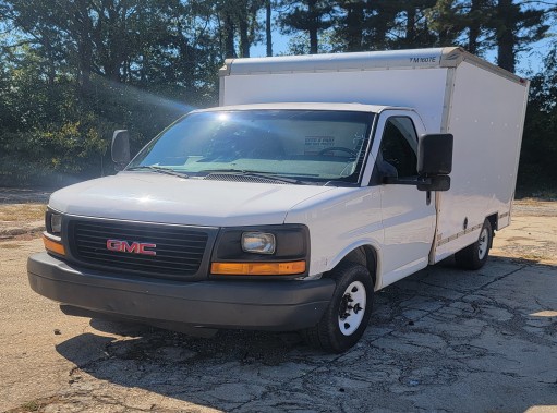 Used 2013 10 ' Box Truck for sale
