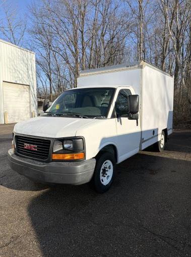 Used 2012 10 ' Box Truck for sale