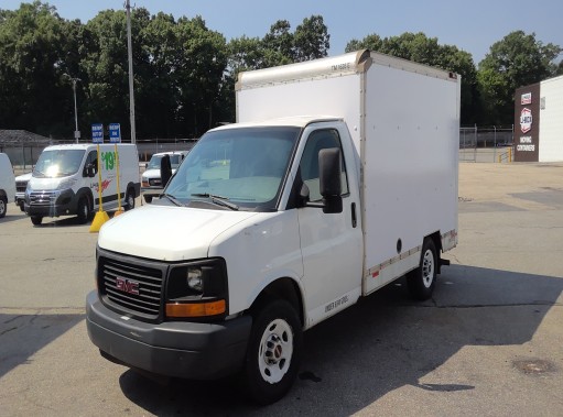 Used 2013 10 ' Box Truck for sale