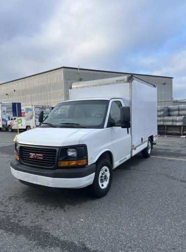 Used 2013 10 ' Box Truck for sale