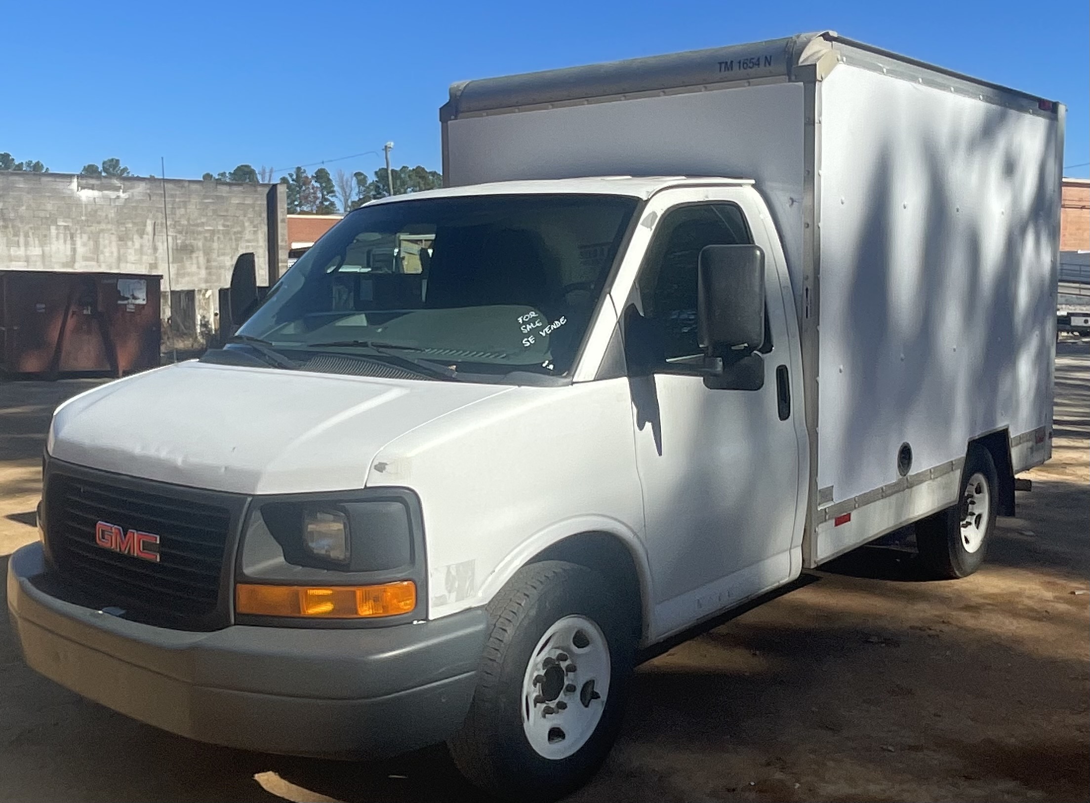 Used 2011 10 ' Box Truck for sale