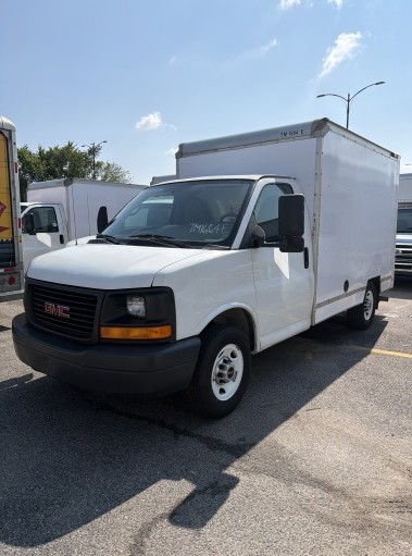 Used 2013 10 ' Box Truck for sale